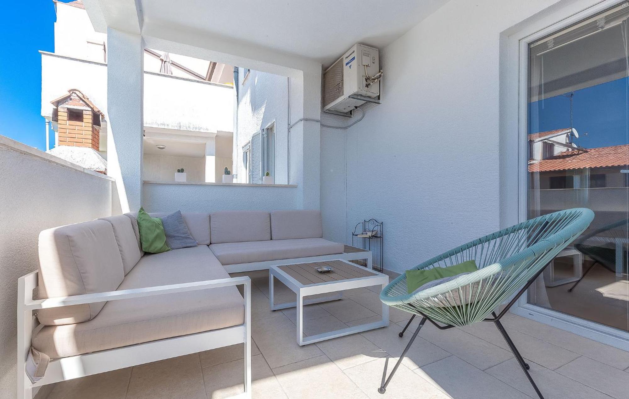 Apartment Mico *